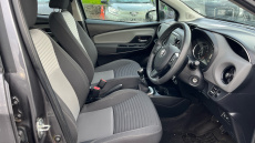 Toyota Yaris 1.5 VVT-i Icon Tech 5dr Petrol Hatchback